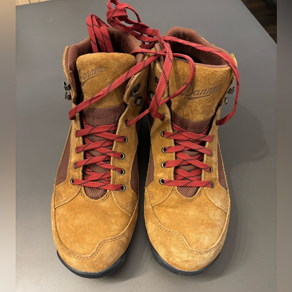 Danner Skyridge Cathay Spice. Size 10